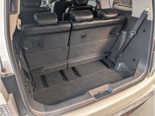 3��ڃV�[�g���X���C�h����̂ŁA���ו����������ɂ͂����̂悤�ɃV�[�g�A�����W���鎖���ł��܂��B