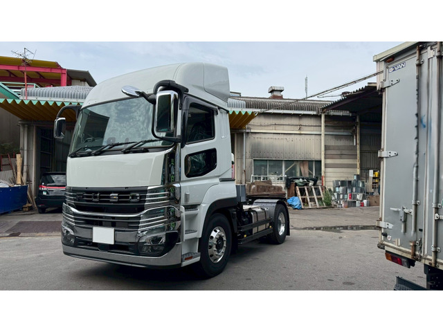 スーパーグレートトレーラーヘッド