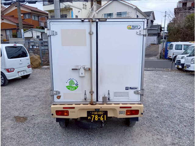 提携整備・板金工場が御座いますので、安心してお買い求めいただけます。