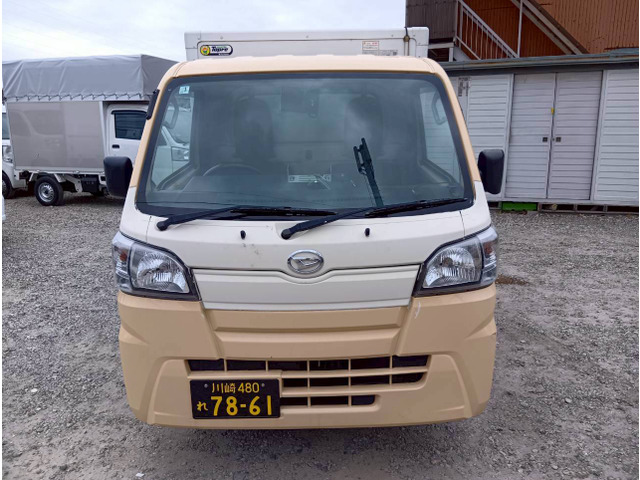 リースも可能です。月額42,500円〜(税別/任意保険付プラン)