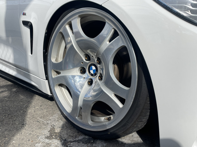 �������グ���Ƀi�r�A�z�C�[���A�^�C���A���[�_�E���AETC�A�h�����R���i���̔��������܂��B�܂Ă��_�񎞂ɂ��\���t��������΃{�f�B�[�R�[�e�B���O�����l�ł��ɂĎ{�H�\�ł��B