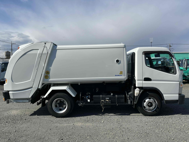 キャンターパッカー車