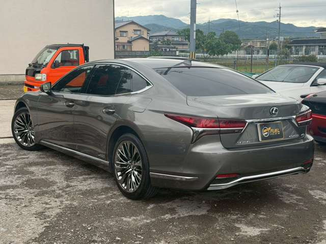 LS500h バージョンL 4WD