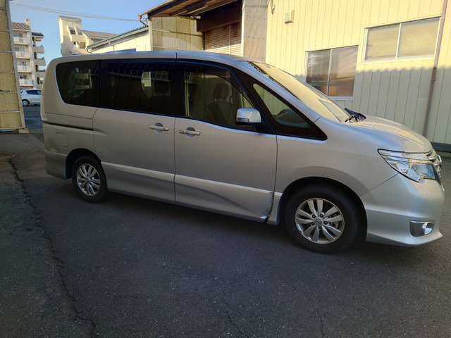 セレナ2.0 ハイウェイスター S エディション