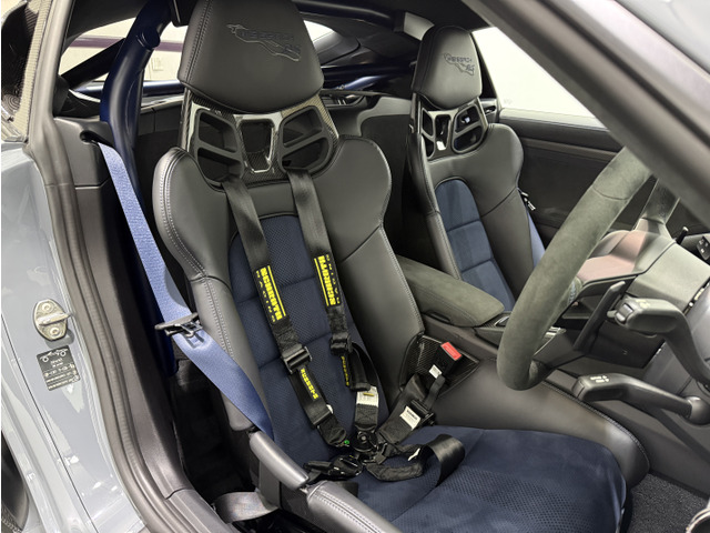 �N���u�X�|�[�c�p�b�P�[�W�ɂ́A�T�[�L�b�g���s���̈��S�������߂����ی�ƃ{�f�B�V�F���⋭�̃{���g�C���E���[���P�[�W�����A�ɑ������Ă��܂��B�^�]�ȗp6�_���V�[�g�x���g(�u���b�N)�������ς݂ł��B