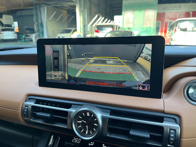 �S���̓J�����ƃZ���T�[�͋����ꏊ�ł����S���Ē��Ԃł���悤�ɃT�|�[�g!�^�b�`�X�N���[���̕\���Ɖ��ŏ�Q���Ƃ̋������m�F�ł��܂��B�ԕ����o�Ɋ���Ă��Ȃ����⒓�Ԃ̋��ȕ��ɂ͕K���̑����Ƃ����܂���