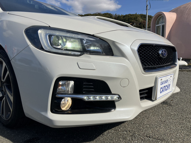 �I�v�V������LED���C�i�[�t���ł��B