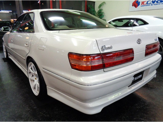 100�n�}�[�N2�z���C�g�p�[��M�J���[�����t���G�A��&1G-FE�^�G���W������5MT�~�b�V����&�}�t���[�ԍ���18���`�A���~���h���X�A�b�v���C�g�`���[���d�l�Ԃ����ɂ��܂���