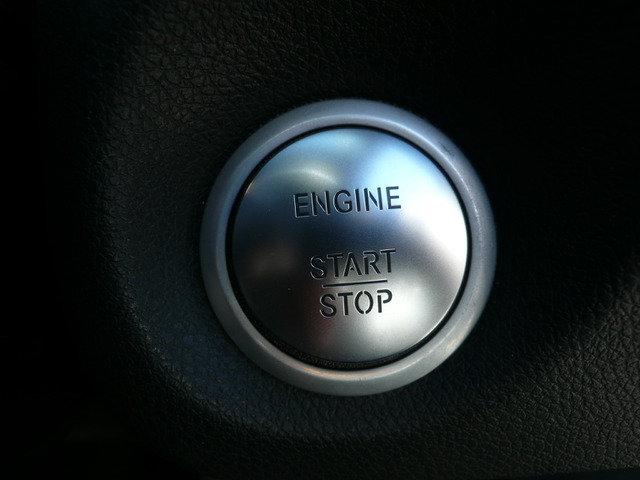 �v�b�V�����X�^�[�g�{�^�����y�����������ŃG���W����������܂�!