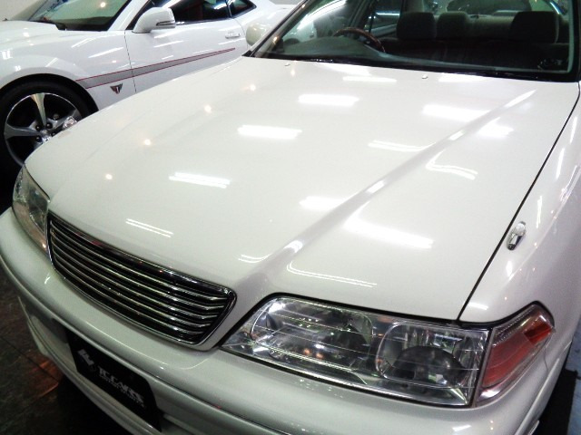 �ۊǏ󋵂��悭����̂���z���C�g�p�[���J���[�̃{�f�B&�������̍����N���A�w�b�h���C�g�ł��C������F�o���p�[�E�p��t���̌y���Ȃ��̂��Y��ɕ�C���ꑖ�s�Ɏx��̂Ȃ����̂ł�