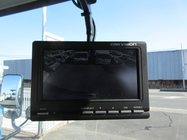 ���o�b�N���j�^�[�t���ł���