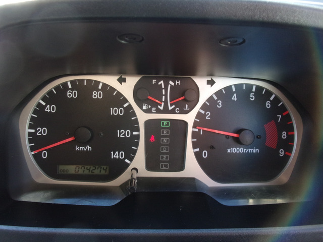 �X�|�[�e�B�ȃA�i���O���[�^�[�B