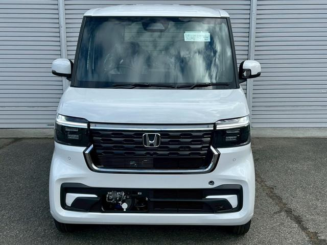 NBOXカスタム（ホンダ）ベースグレード 4WD　新車 左側パワスラ 中古車画像