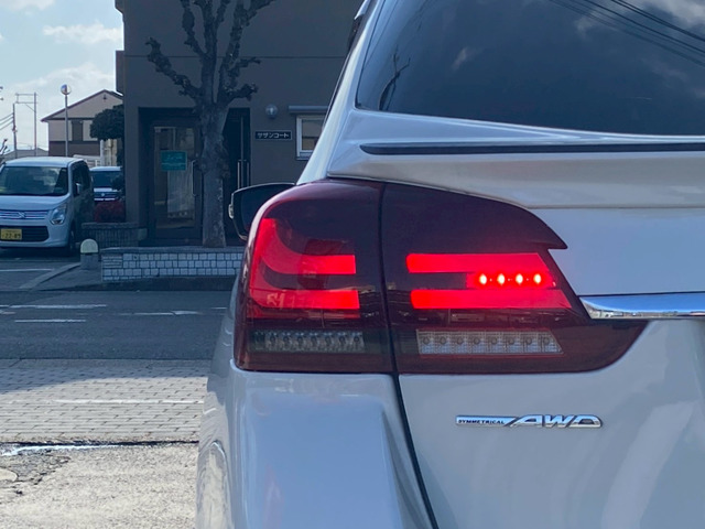 �R���]���e�[�������Y�t����