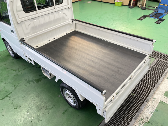 ���O�ꂵ�������N���[�j���O�������X�N���[�i�[�ɂ��V�[�g�ۂ��ƃN���[�j���O ���̓G�A�[���g���V�[�g�̉��̃z�R���������������܂��B ������O��ɏ��ۂ��܂��B