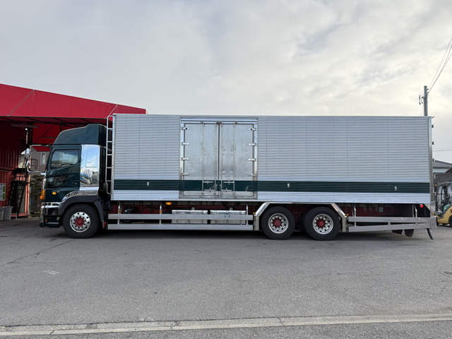 プロフィア冷凍冷蔵車