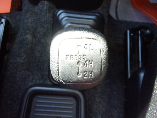 4WD�͐؂�ւ����B