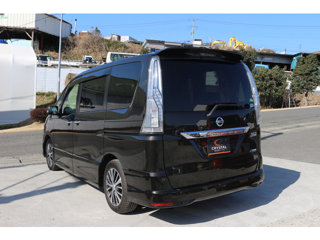 セレナ2.0 ハイウェイスター S-HYBRID アドバンスドセーフティパッケージ