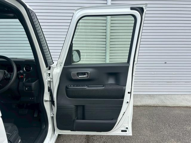 �^�]�ȃh�A��