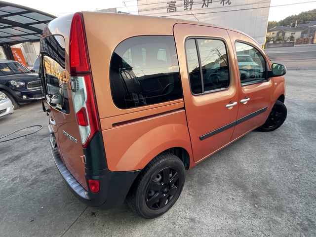 �����ԕی��������k���������B���X�͎O��Z�F�C��A���������j�b�Z�C���a���ۂ̑㗝�X�ł��B�ی��S��������̍ۂ͘A�g������Đv���ɂ��Ή��v���܂��B��ԁE�����^�J�[�����p�ӂł��܂��̂ł����S���������B