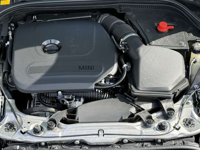 �G���W�����[����������Y��ȏ�ԂƂȂ�܂��B���[�ԑO�ɂ͊e���_���������s���܂��B