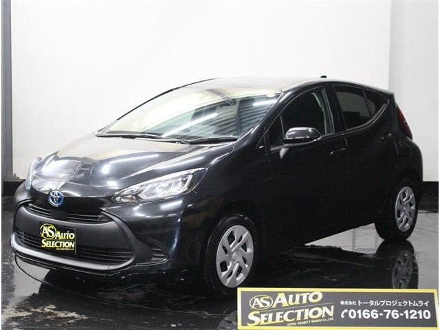 アクア（トヨタ）1.5 X E-Four 4WD　寒冷地仕様車 AC100V1500W 中古車画像