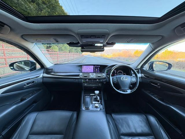 LS600hL エグゼクティブパッケージ 4WD