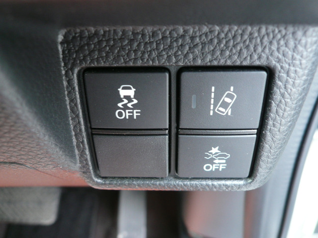 ���[���L�[�v�A�V�X�g�@�\�E�Փ˔�Q�y���@�\�E������h�~���u�t����