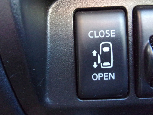 ���p���[�X���C�h�h�A�B