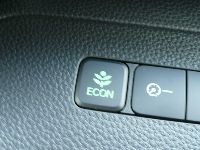 ECON�X�C�b�`���{�^���������ƁA�R������コ���郂�[�h�ɐ؂�ւ��܂�!���R�����ׁ̈A�G�A�R�����������ɂ����Ȃ�܂�<(_ _)>