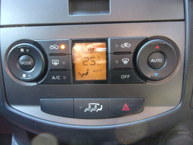 �I�[�g�G�A�R���B