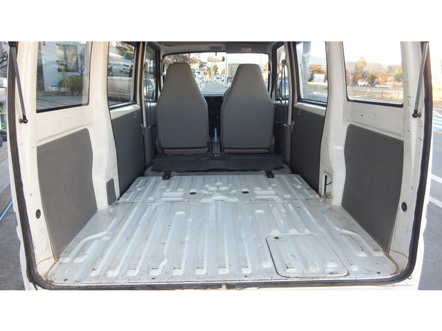 ���X�͏펞�A�����������I�Ԃ�25��ȏ����葵���Ă���܂��B�l�C�̃~�j�o���E�R���p�N�g�J�[�E�y�����Ԃ܂ŉ��ł����C����������!