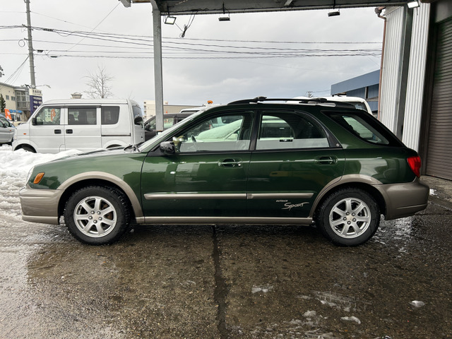 �y�x�����z���i�X�z���Ԃ������������܂��āA���ɗL�������܂��B�݌Ɏԗ��ɂȂ�܂��̂ŁA���񂲓s���̋X�������ɁA���ɗ��ĉ������B���X�\��������ƁA���ē����X���[�Y�ł��B