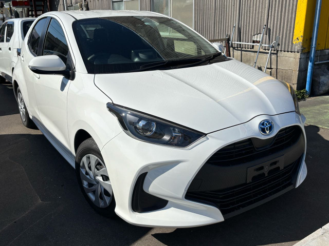 ヤリス（トヨタ）1.5 ハイブリッド X　マルチメディアディスプレイ 中古車画像