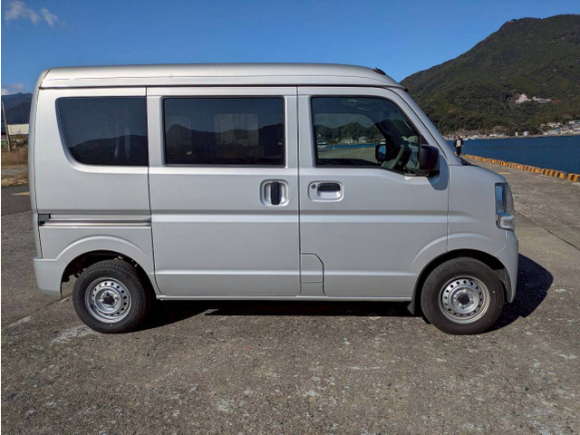 高年式・低走行の車両も多数ご用意しております!