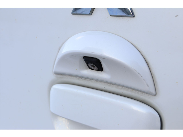 �I�[�g�}��CVT�ł��̂ŕϑ��V���b�N���Ȃ��R����悢�ł��B