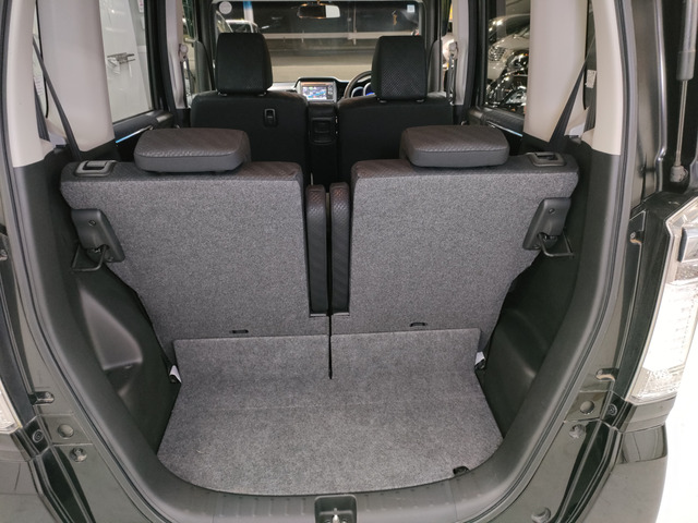 �y�K���X����̕i���z ���Ђ̓W���ԗ��ɂ�AIS�Ӓ菑���I�[�g�I�[�N�V�������̍���\��ςݍ���ł��܂��B�v���C�X�{�[�h�̋��z�͏��o��݂̂��x�������z�B�i�������i���S���͈ꌩ�ɔ@�����B��ڗđR�ł��B