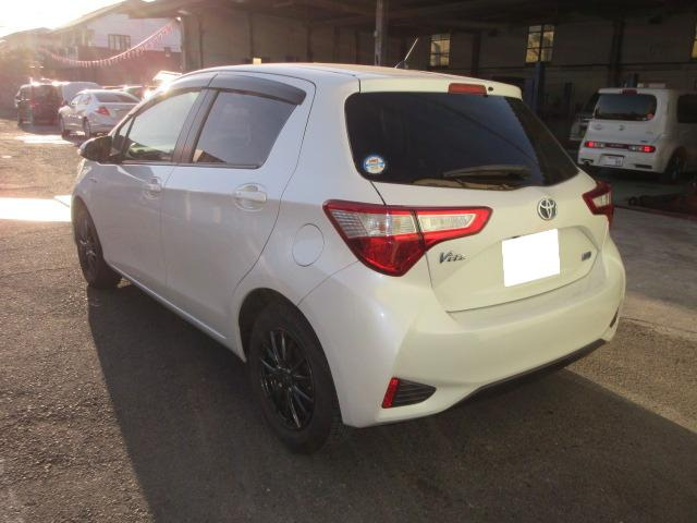 ヴィッツ1.5 ハイブリッド F