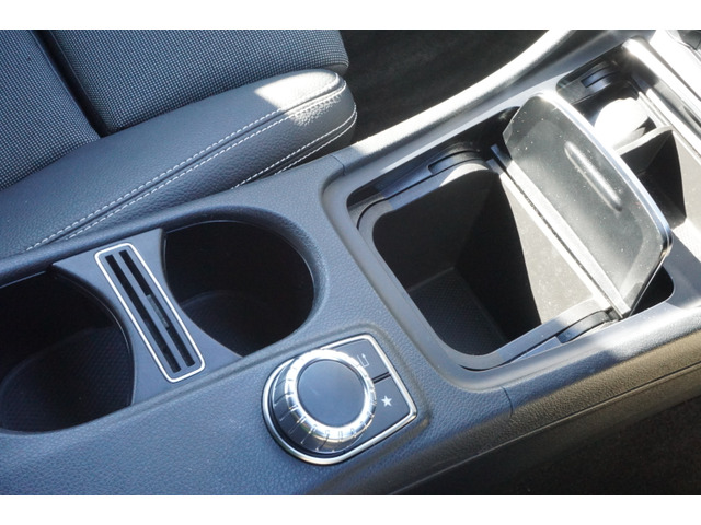 �h�����N�z���_�[�ł��B�ۂ��R���g���[���[�Ńi�r�Ȃǂ𑀍삵�܂��B�N���N�������艟�����肵�܂��B�֗��ł���B