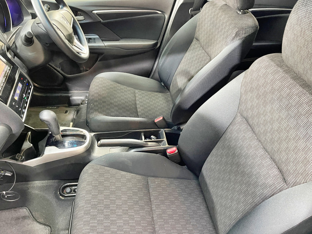 フィット1.3 13G Fパッケージ 4WD