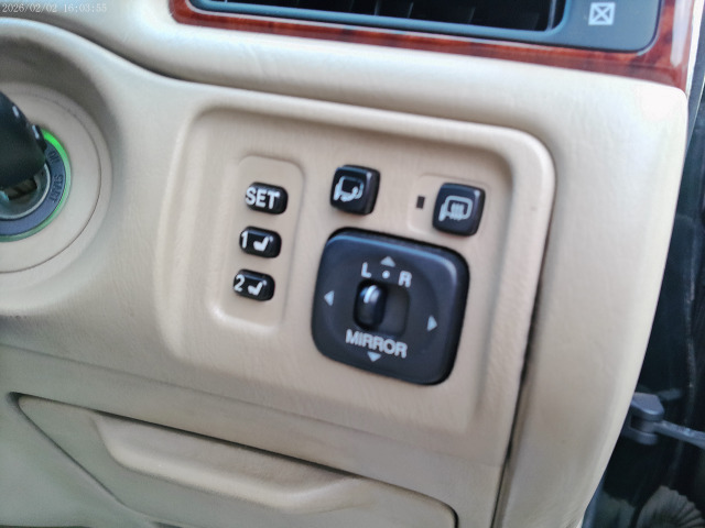 �~���[�X�C�b�`