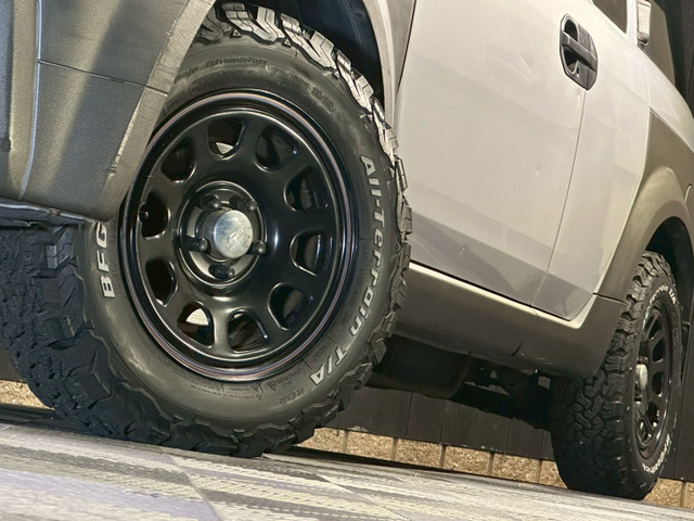 �y�J�X�^���z �J�X�^��������܂�!���[�_�E���E���t�g�A�b�v�ELED���E�A���~�z�C�[�����A�e�u�����h�̃p�[�c�̎�舵���������܂��B