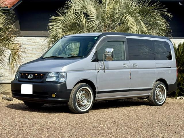 ステップワゴン2.0 D グレーバンパー