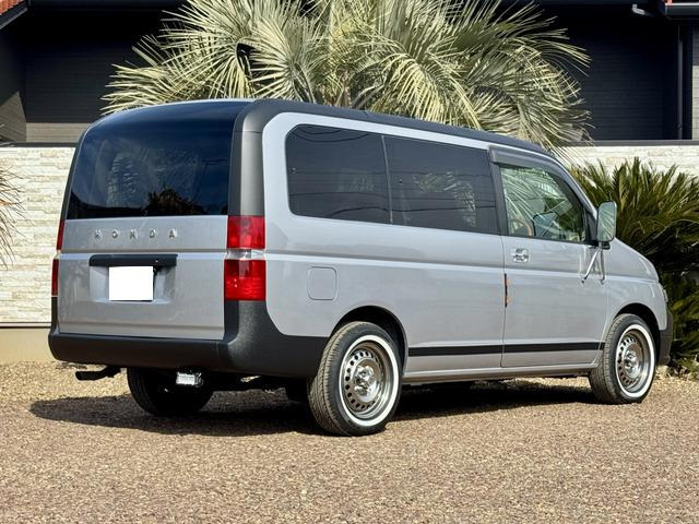 ステップワゴン2.0 D グレーバンパー