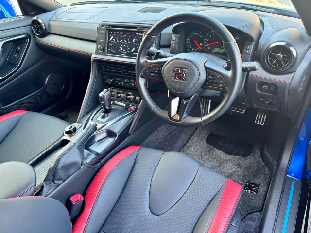 GT-R3.8 ブラックエディション 4WD