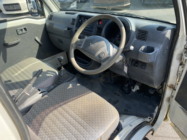 �G���W���A�~�b�V�����Ȃǋ��z�̑傫�ȉӏ��������C������Ԃ����p��!�����Еۏ؁����S3�����Ԃ̖����ۏؕt�B�J�[�Z���T�[�A�t�^�[�ۏ؂��L�聙1�N�`2�N�X�V�ۏ؂����p�ӗL��܂��B�A���Ԃ�1�N�ۏ؁`�L���݂̂ł��B