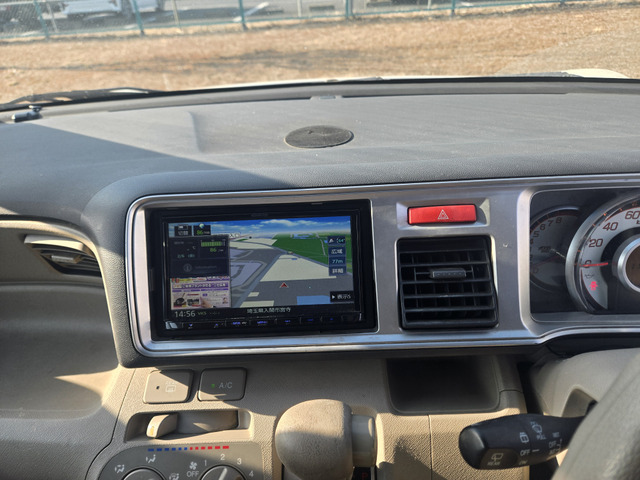 �i�r�E�e���r�E�o�b�N�J�����t���ł��B(�x�����z16.8���~�E�����Ɍ���E�x�������z�ɎԌ�2�N�܂܂�Ă��܂��E)