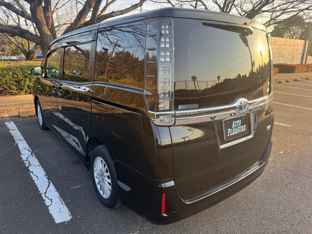 ヴォクシー1.8 ハイブリッド V