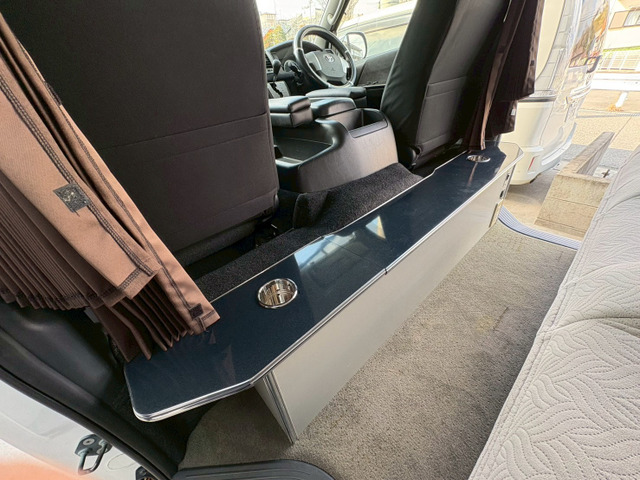 �O�������ɂ��e�[�u���ƃJ�b�v�z���_�[���������܂�!