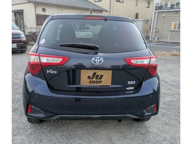 ヴィッツ1.5 ハイブリッド F セーフティ エディションIII